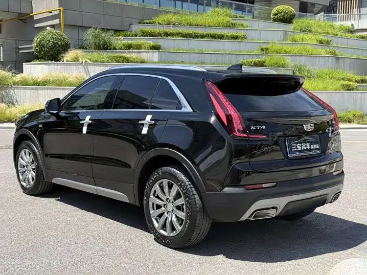 Cadillac XT4 28 T 2 WD Luxury