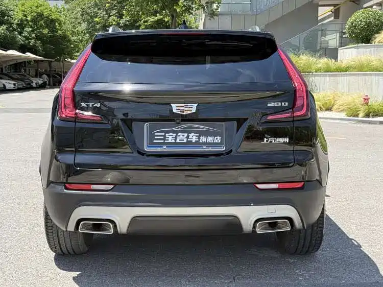 Cadillac XT4 28 T 2 WD Luxury