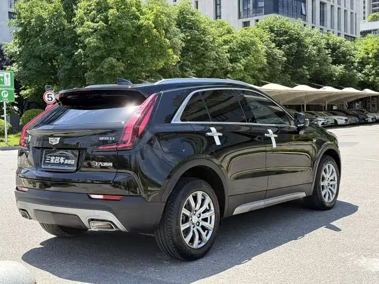 Cadillac XT4 28 T 2 WD Luxury