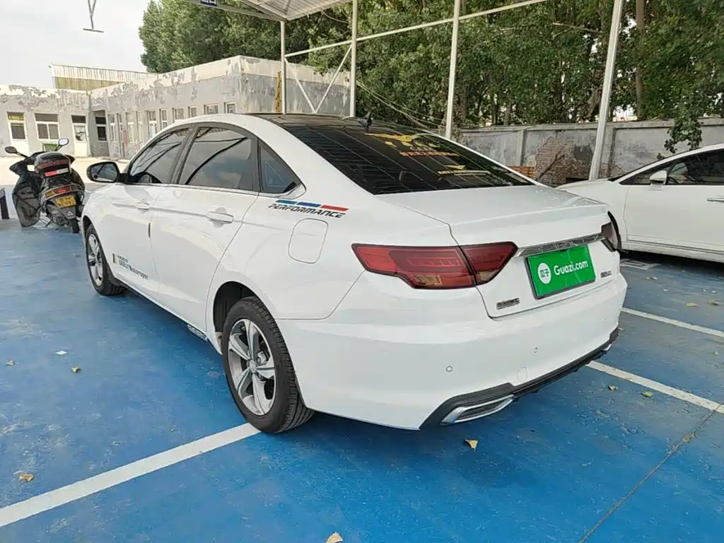 Emgrand GL 1.8 L Manual Elite Connected