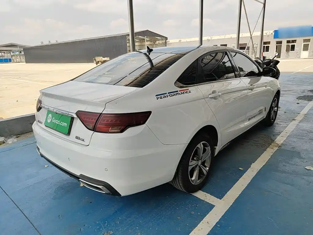 Emgrand GL 1.8 L Manual Elite Connected