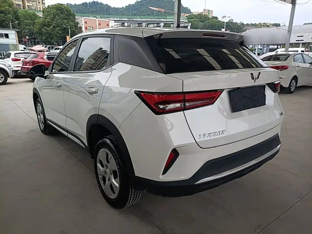 Wuling Xingchi 1.5 L CVT Smooth Cool