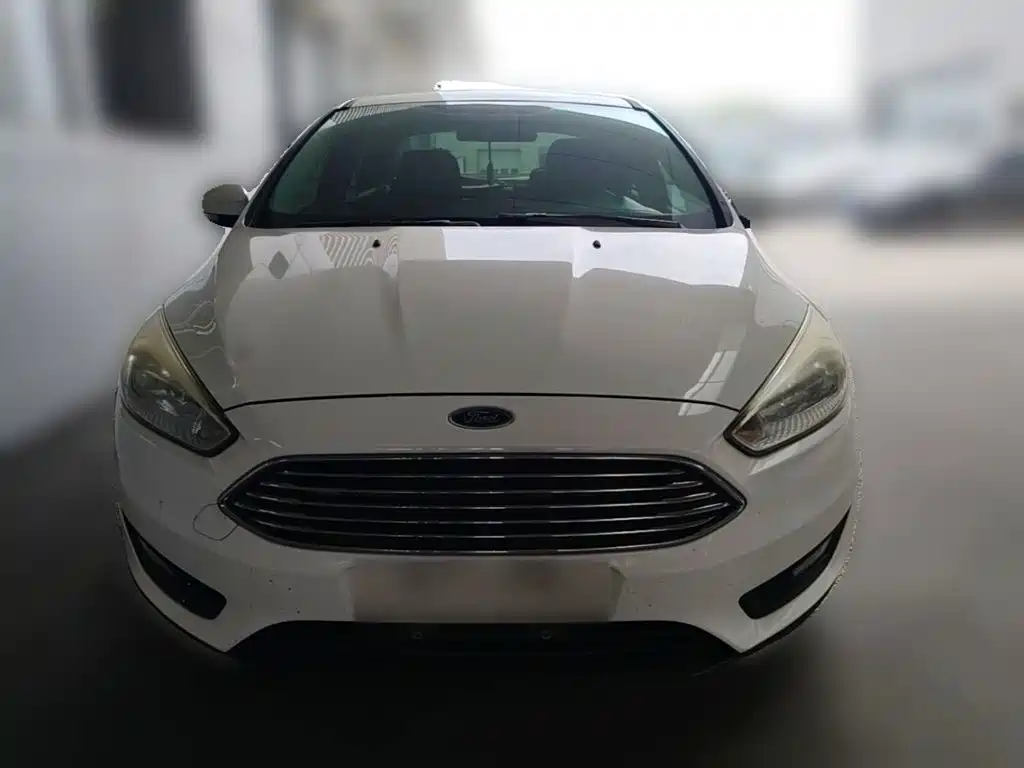 Focus Sedan 1.6 L Manual Comfort