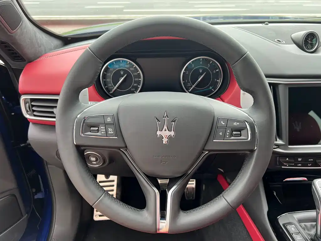 Levante 2.0 T GT