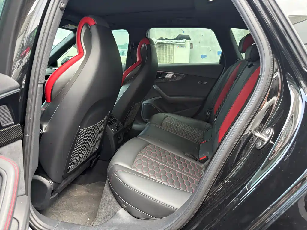 Audi RS 4 奥迪RS 4 2024款 RS4 Avant 致臻版