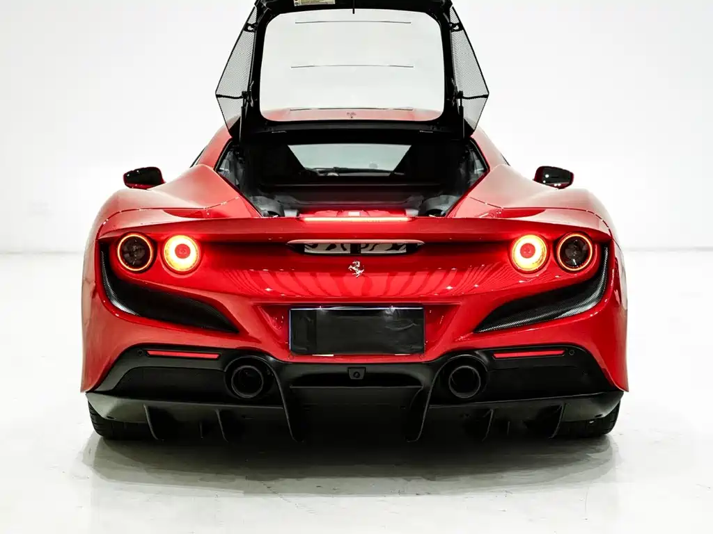 Ferrari F8 Tributo 3.9 T V8