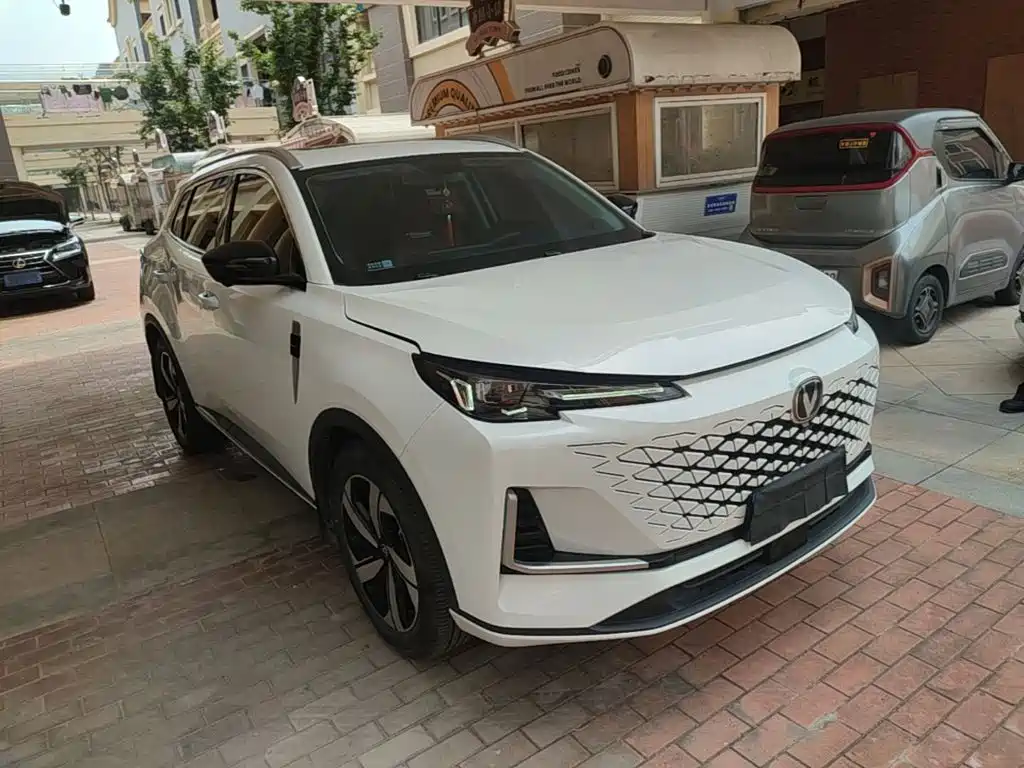Changan CS55 PLUS 3 rd Gen 1.5 T DCT Outstanding