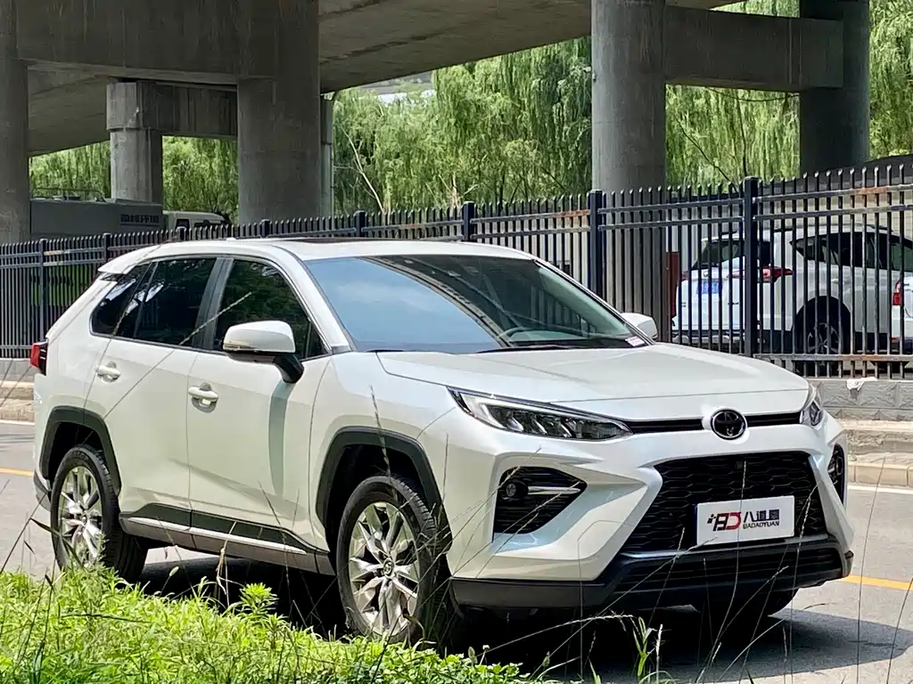 Wildlander 2.0 L CVT 2 WD Luxury PLUS
