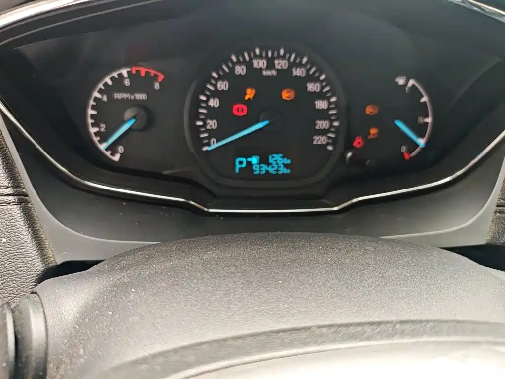 Escort Happy 1.5 L Auto Fashion