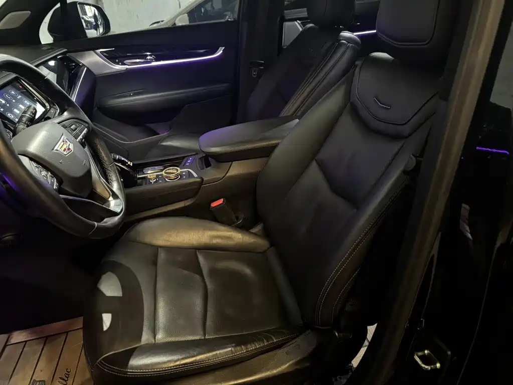 Cadillac XT6 28 T 7-seat 4 WD Luxury