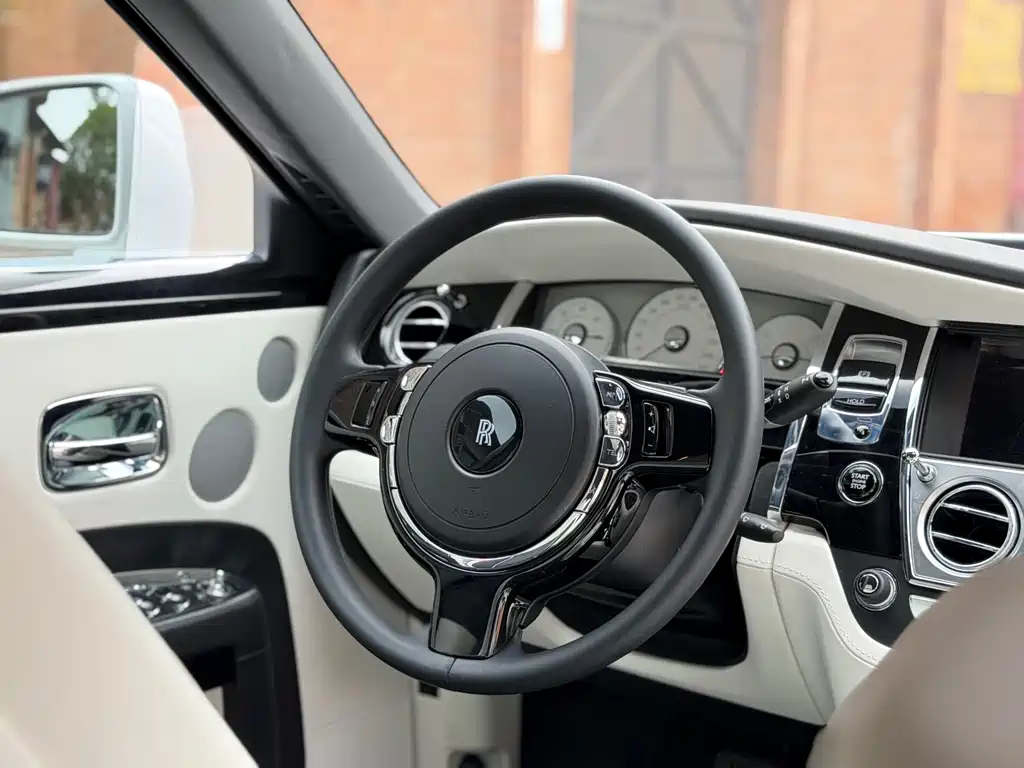 Ghost 6.6 T Standard Wheelbase
