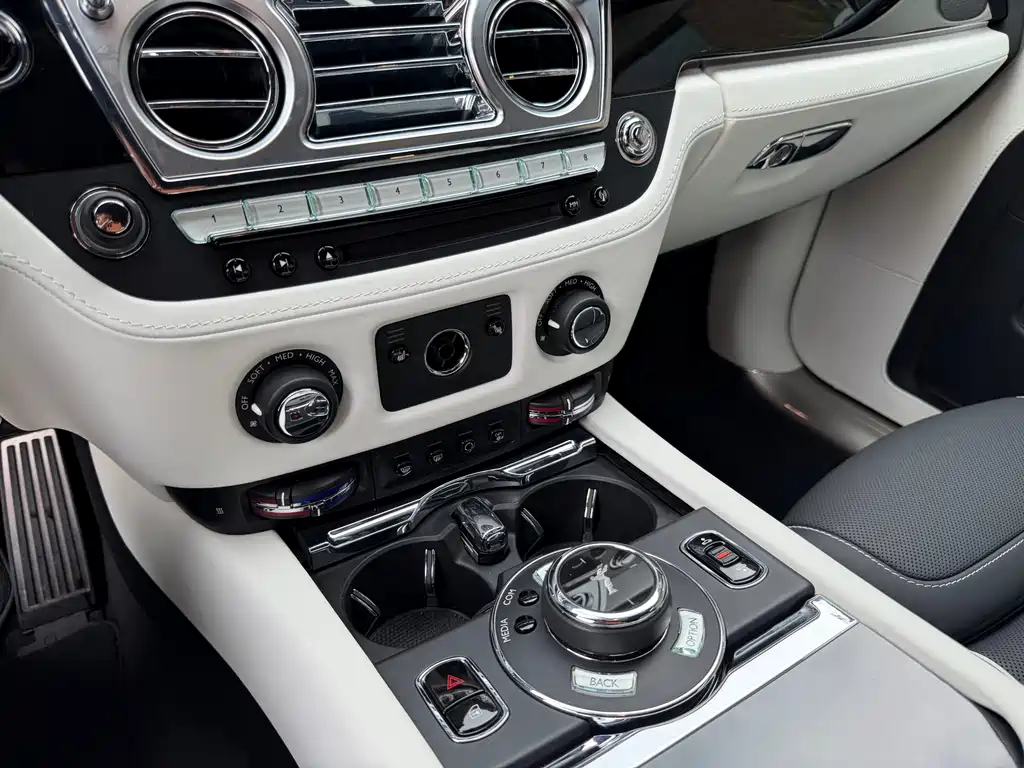 Ghost 6.6 T Standard Wheelbase