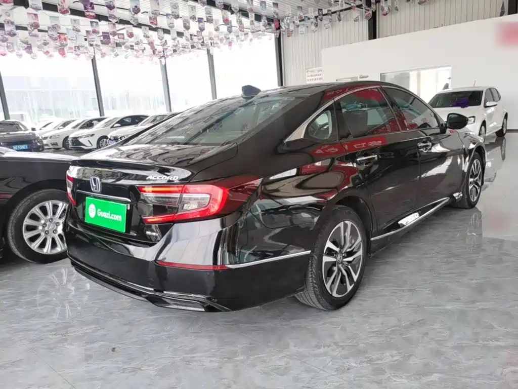 Accord Sharp· Hybrid 2.0 L Sharp Leading