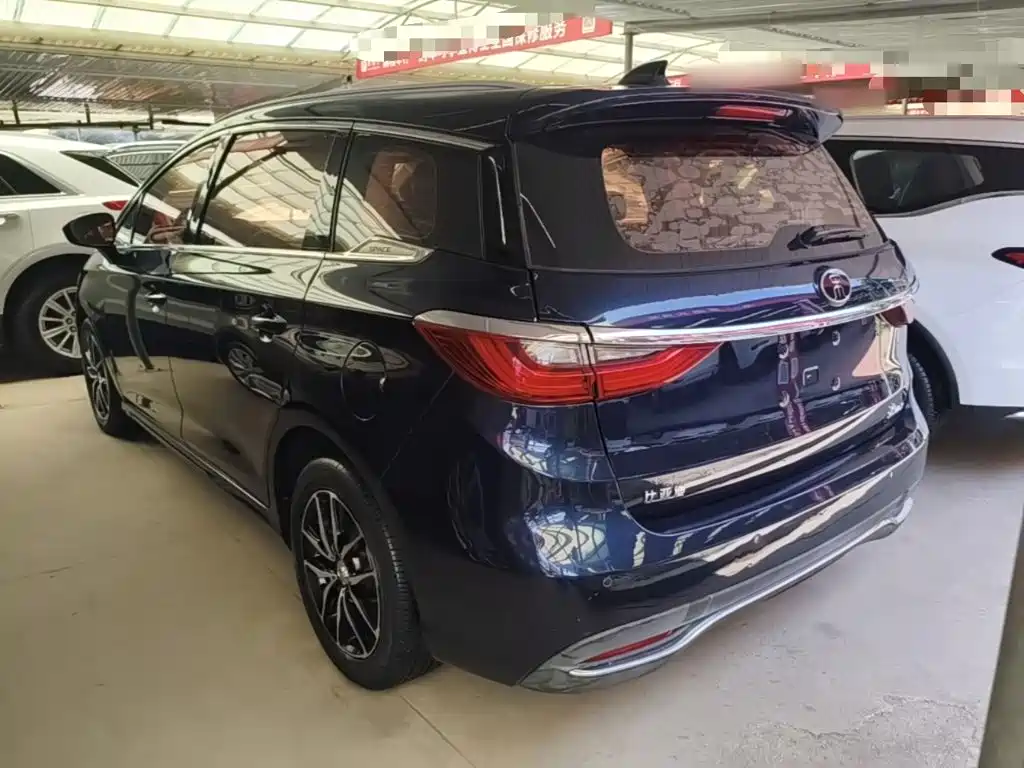 Song MAX 1.5 T Auto Connected Elite 7-seat