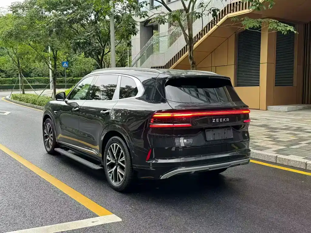 极氪8 X 极氪8 X 2026款 Ultra+版 70 kWh