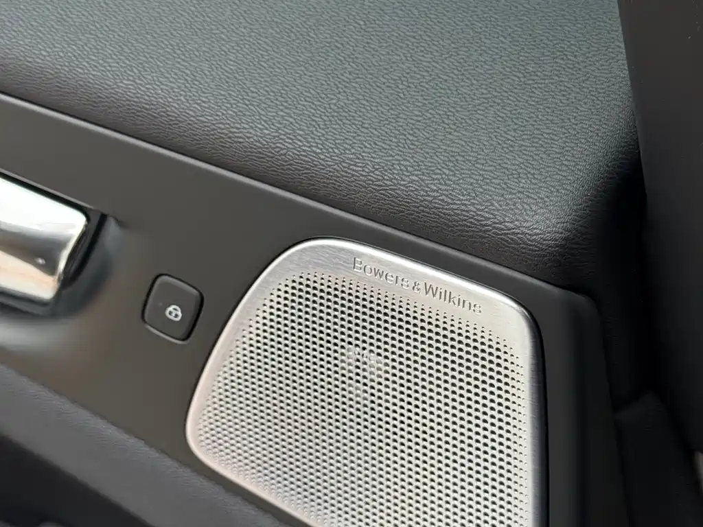 Volvo XC60 PHEV 沃尔沃XC60插电式混动 2019款 T8 E驱混动 智尊豪华版 国VI