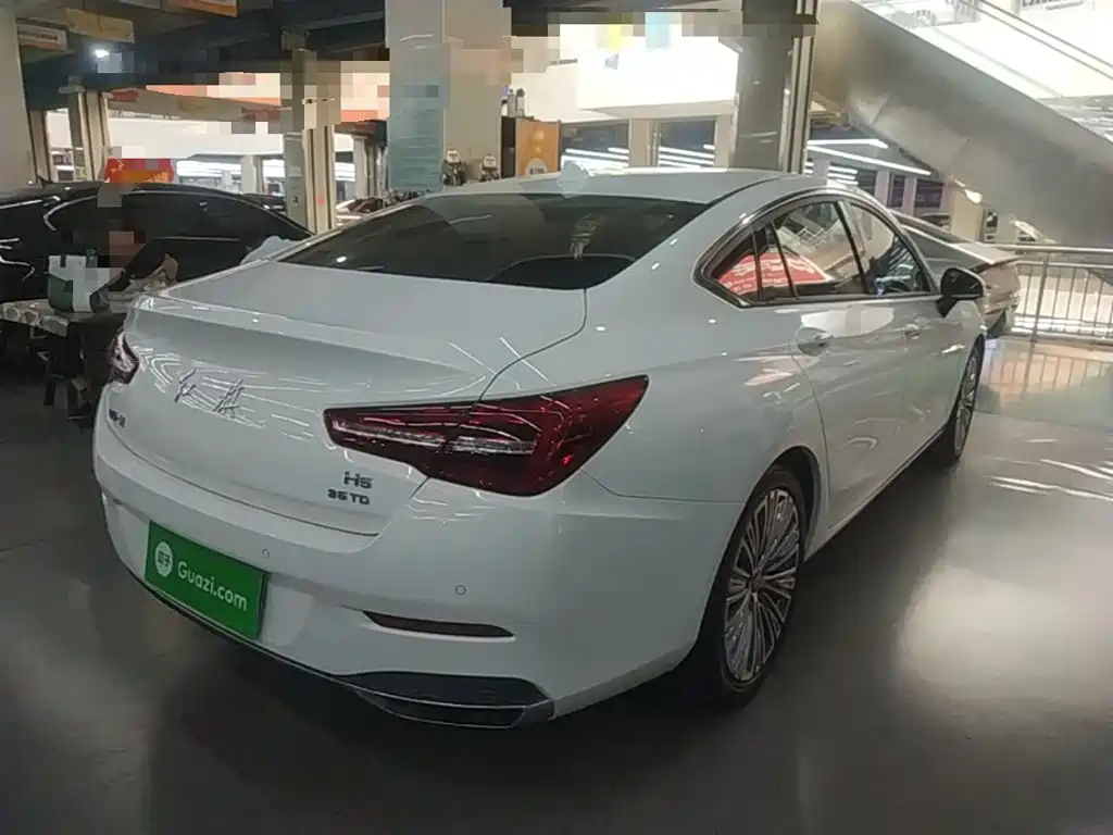 Hongqi H5 Classic Facelift 1.8 T Auto Connected Flagship Charm