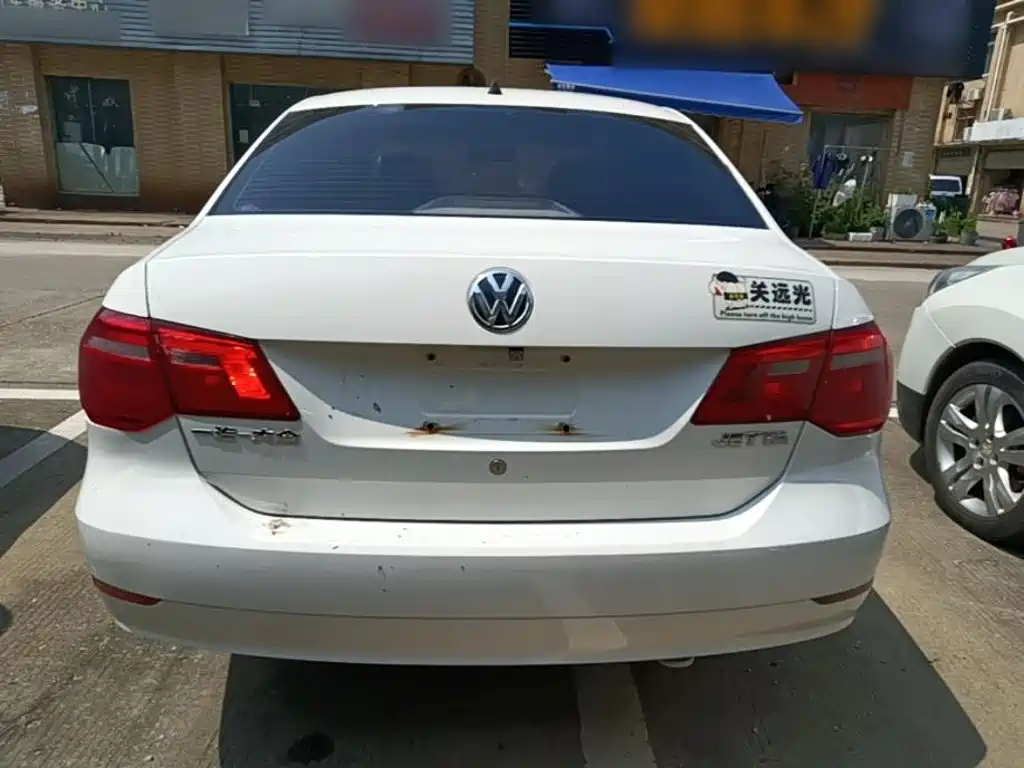 Jetta 1.6 L Manual Fashion