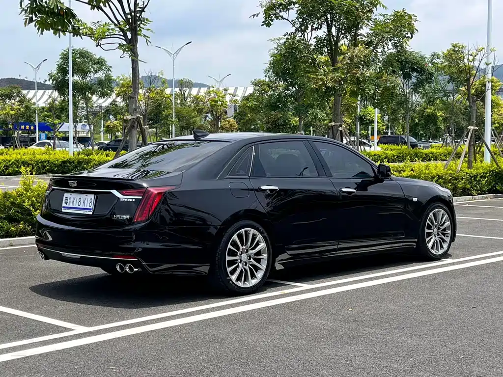 Cadillac CT6 28 T Distinguished