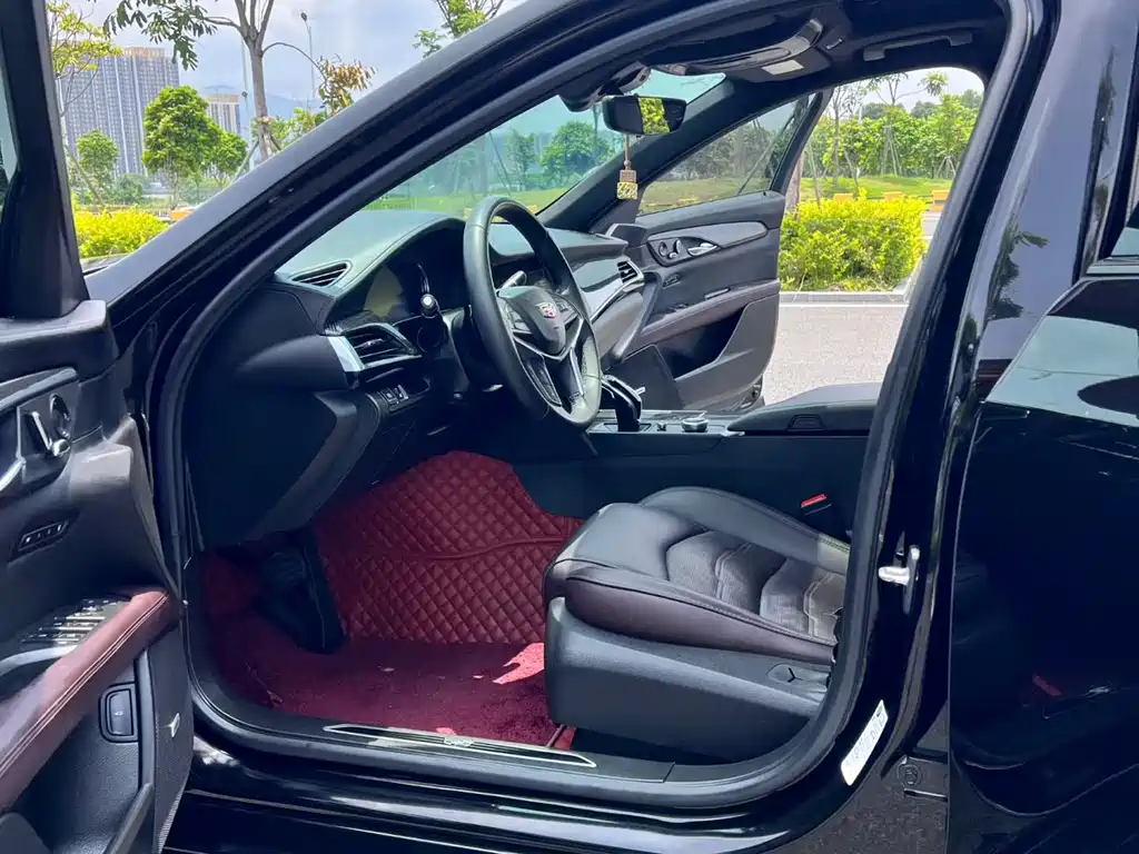 Cadillac CT6 28 T Distinguished