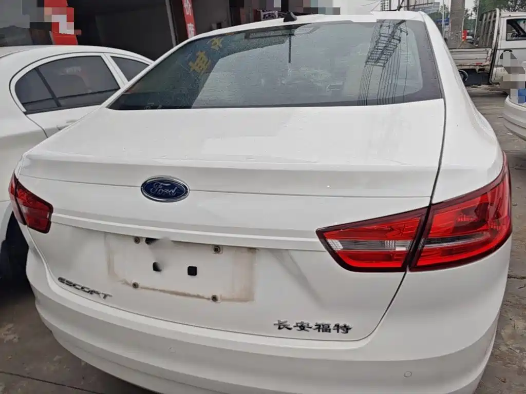 Escort Facelift 1.5 L Auto Comfort