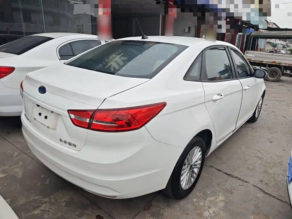 Escort Facelift 1.5 L Auto Comfort