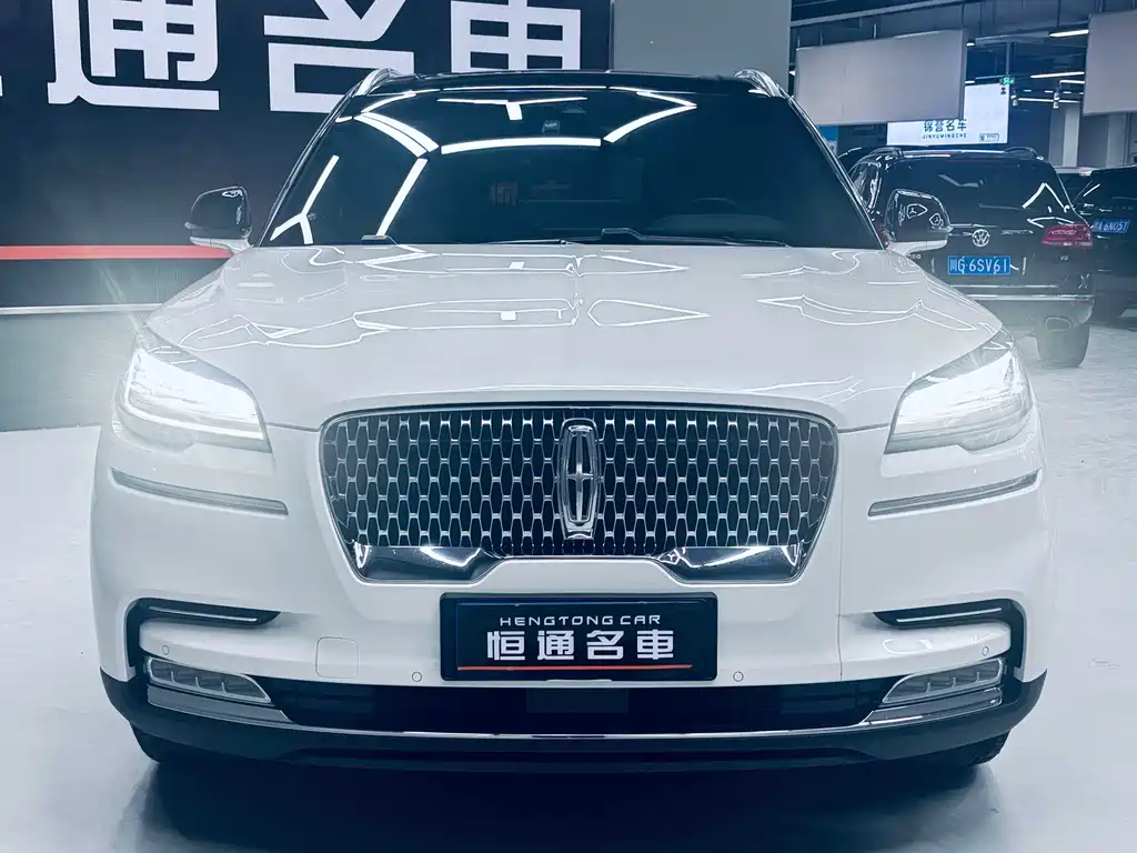 Aviator 3.0 T V6 4 WD Graceful
