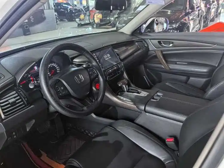 Avancier 240 TURBO 2 WD Comfort Enjoyment