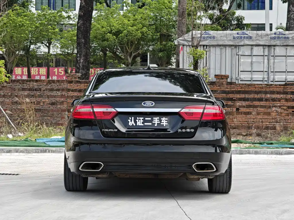 Taurus EcoBoost 180 Luxury
