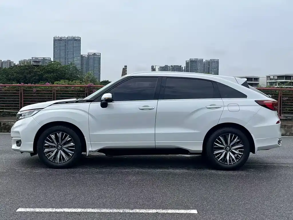 Avancier 370 TURBO 4 WD Premium
