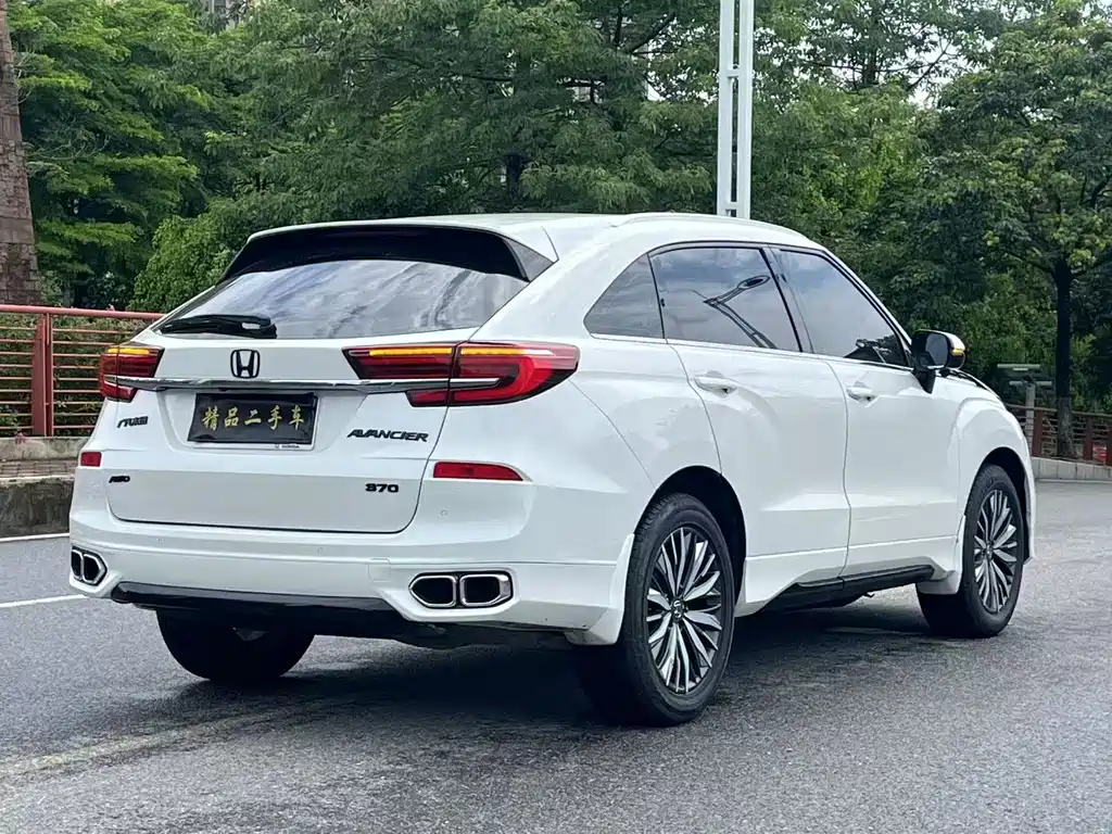 Avancier 370 TURBO 4 WD Premium