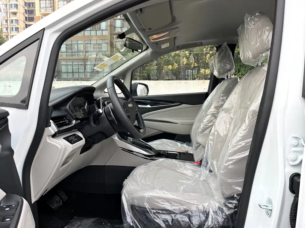 Maxus G50 大通G50 2024款 1.5 T 龙行天下版