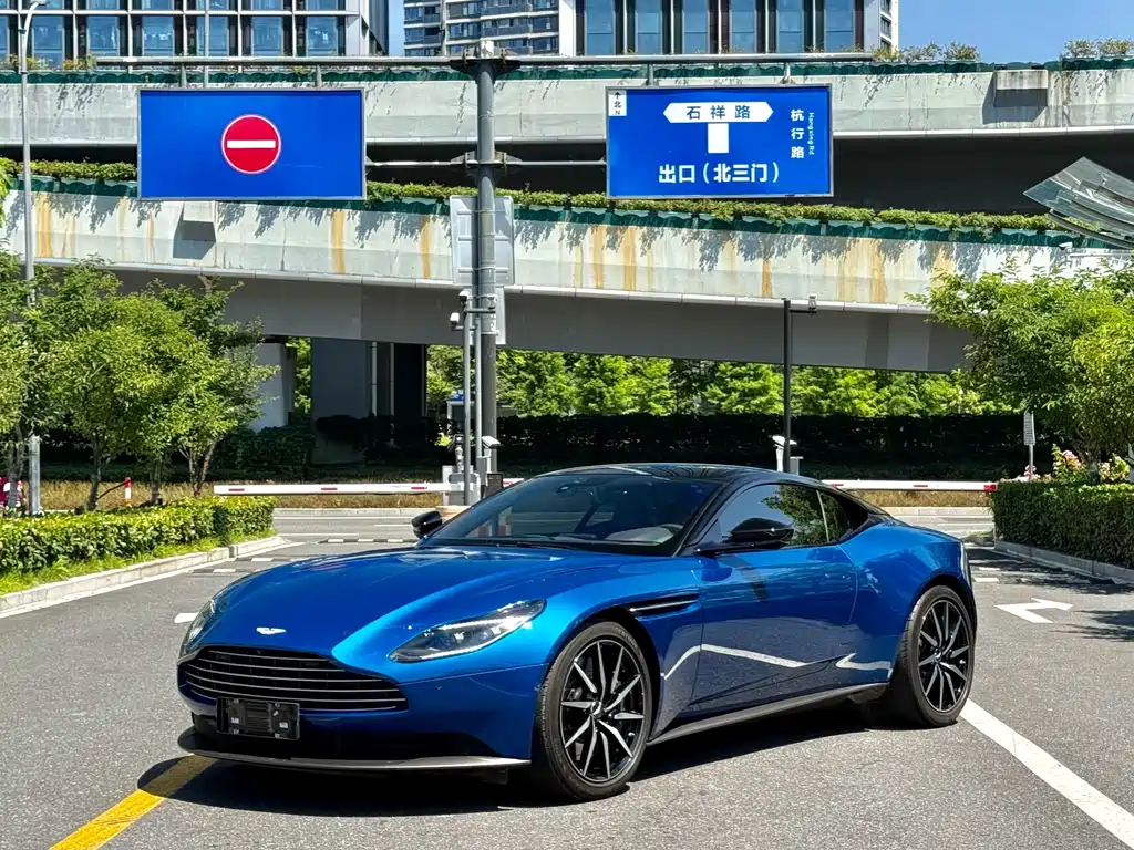 Aston Martin DB11 4.0 T V8 Coupe