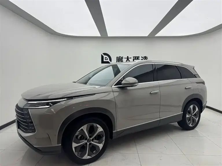 BYD Frigate 07 DM-i 205 KM Flagship