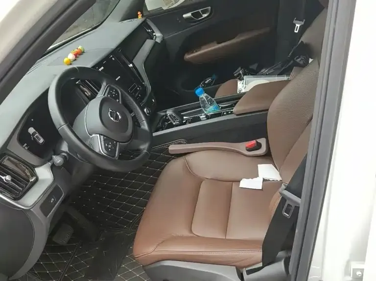 Volvo XC60 B5 4 WD Smart Ease Luxury