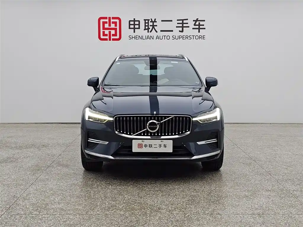 Volvo XC60 B5 4 WD Smart Ease Luxury