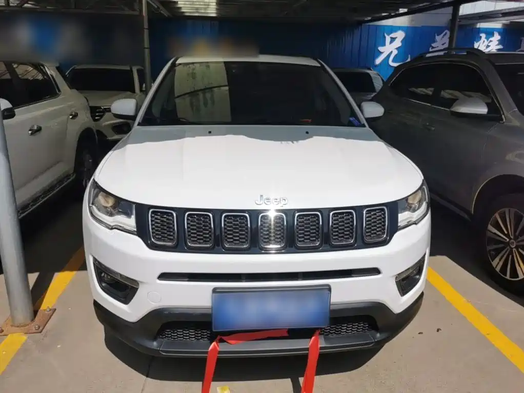 Compass 200 T Auto Home Enjoyment