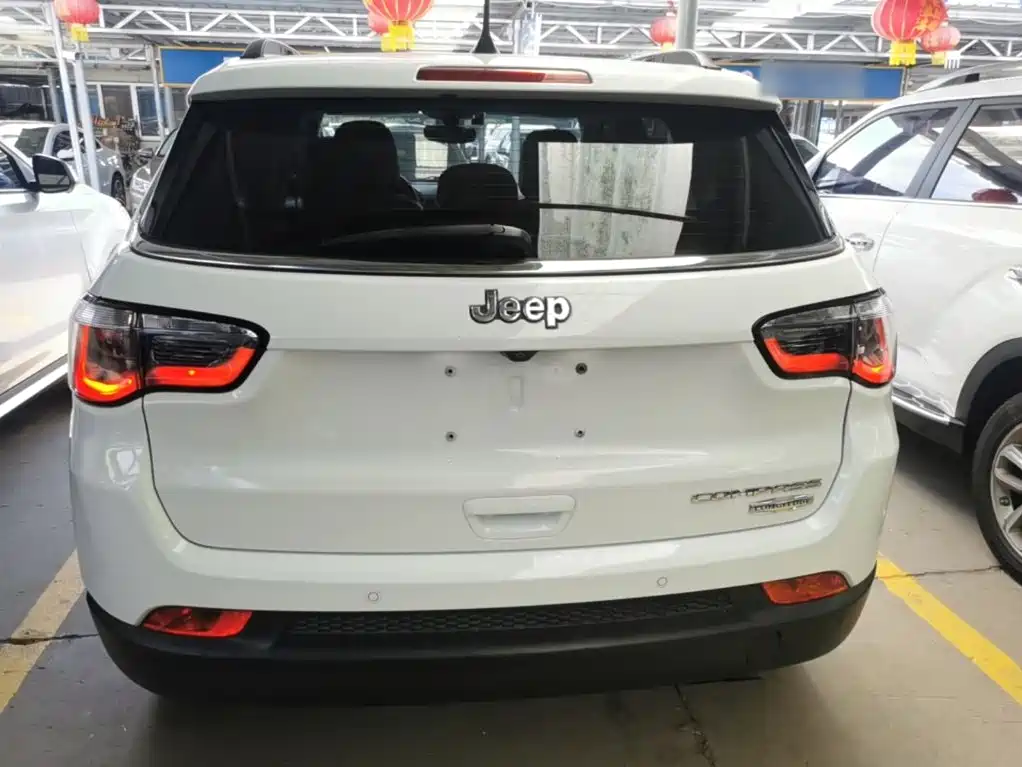Compass 200 T Auto Home Enjoyment