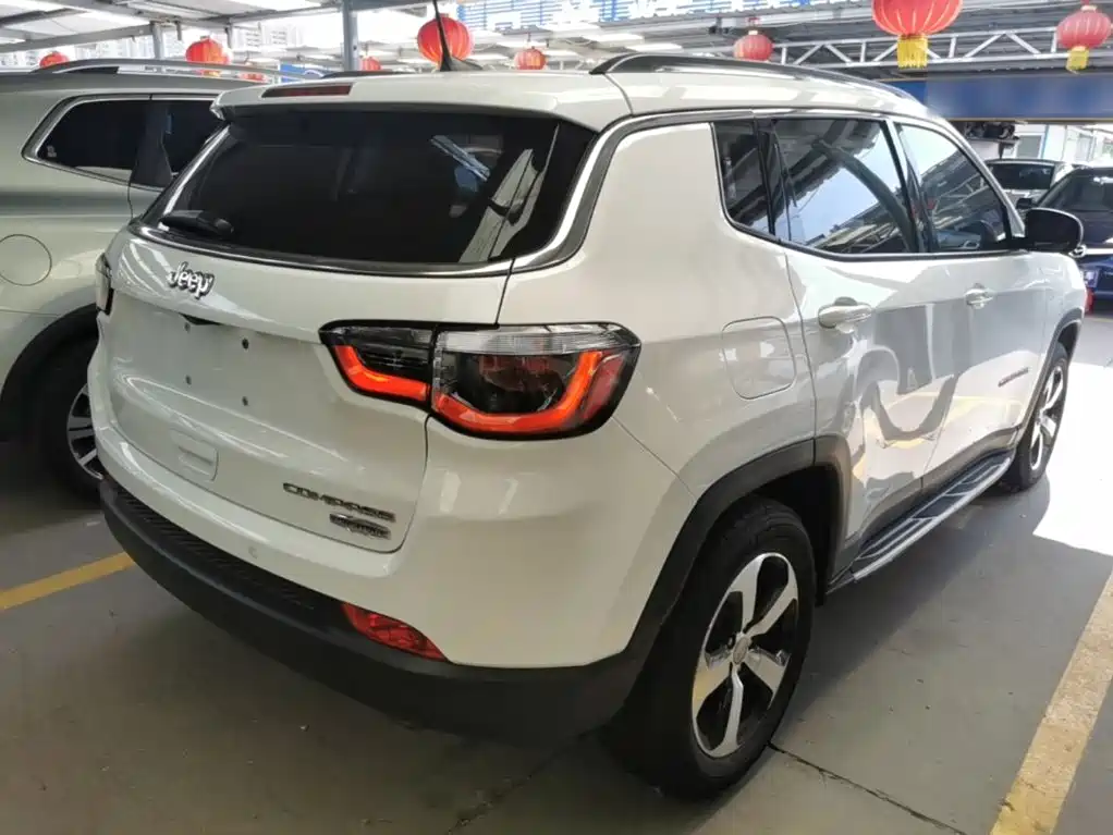 Compass 200 T Auto Home Enjoyment