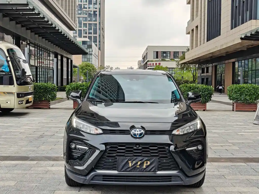 Wildlander 2.0 L CVT 2 WD Luxury PLUS