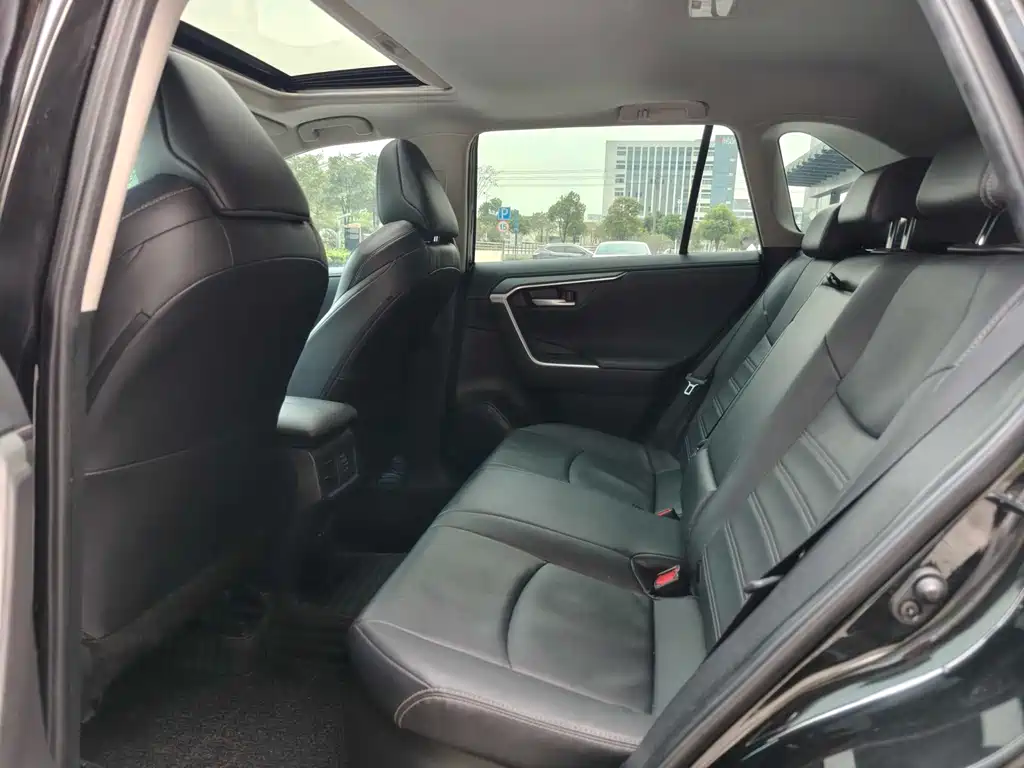 Wildlander 2.0 L CVT 2 WD Luxury PLUS