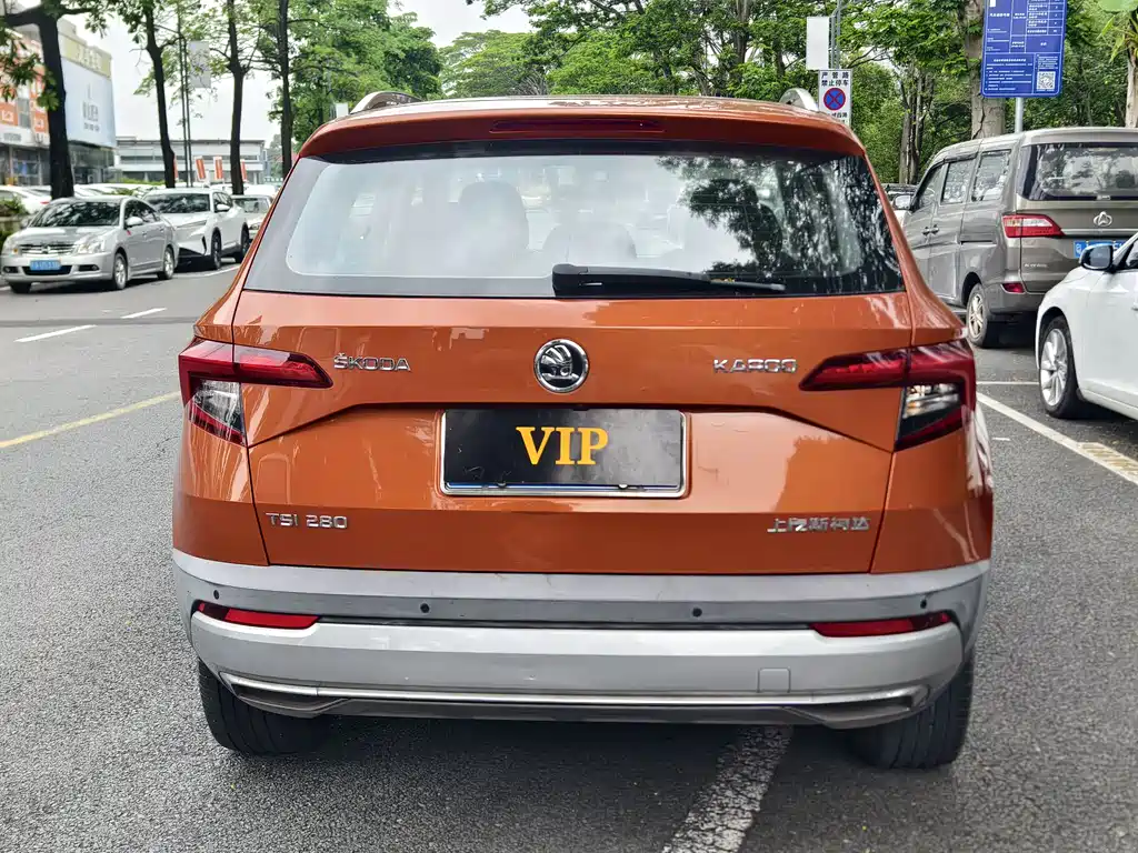Karoq TSI280 Luxury CN-V