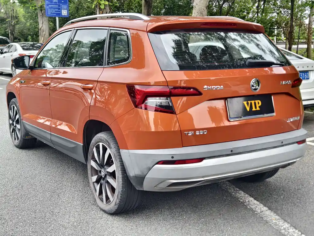 Karoq TSI280 Luxury CN-V