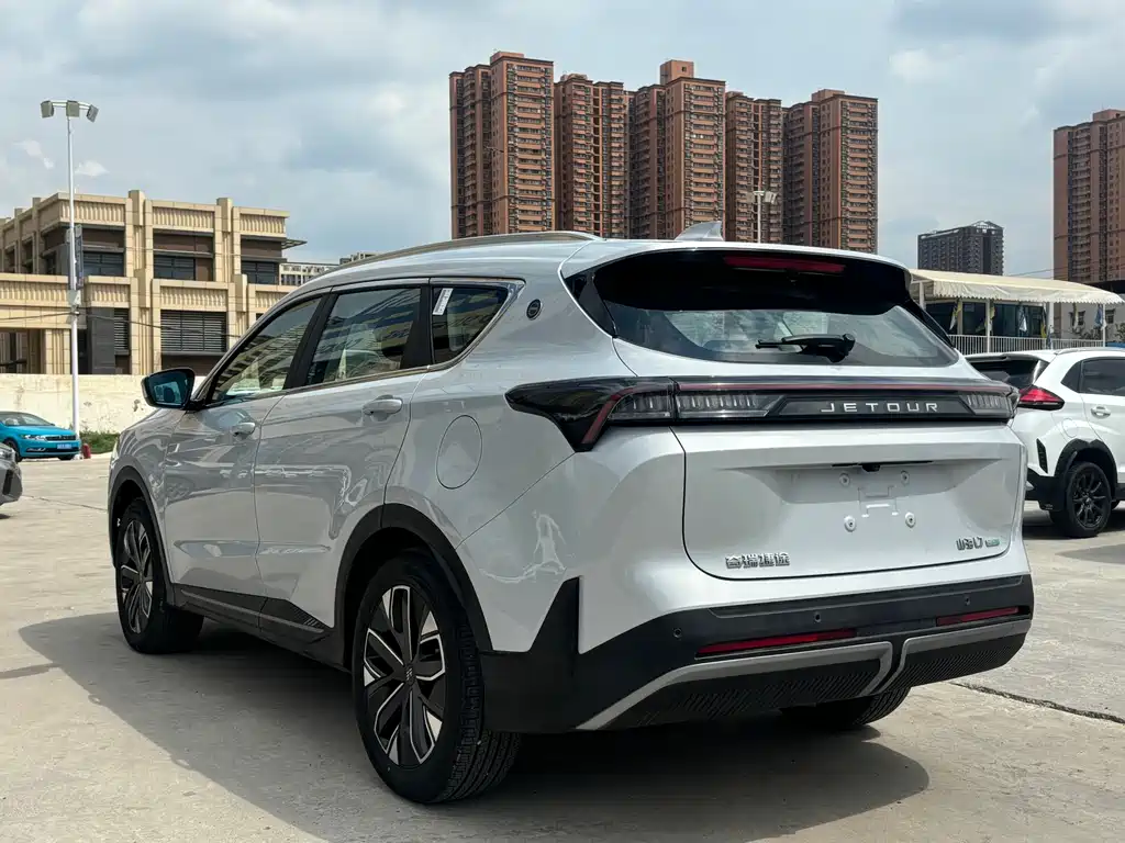 Jetour Shanhai L7 1.5 T 120 km ULTRA 7-seat