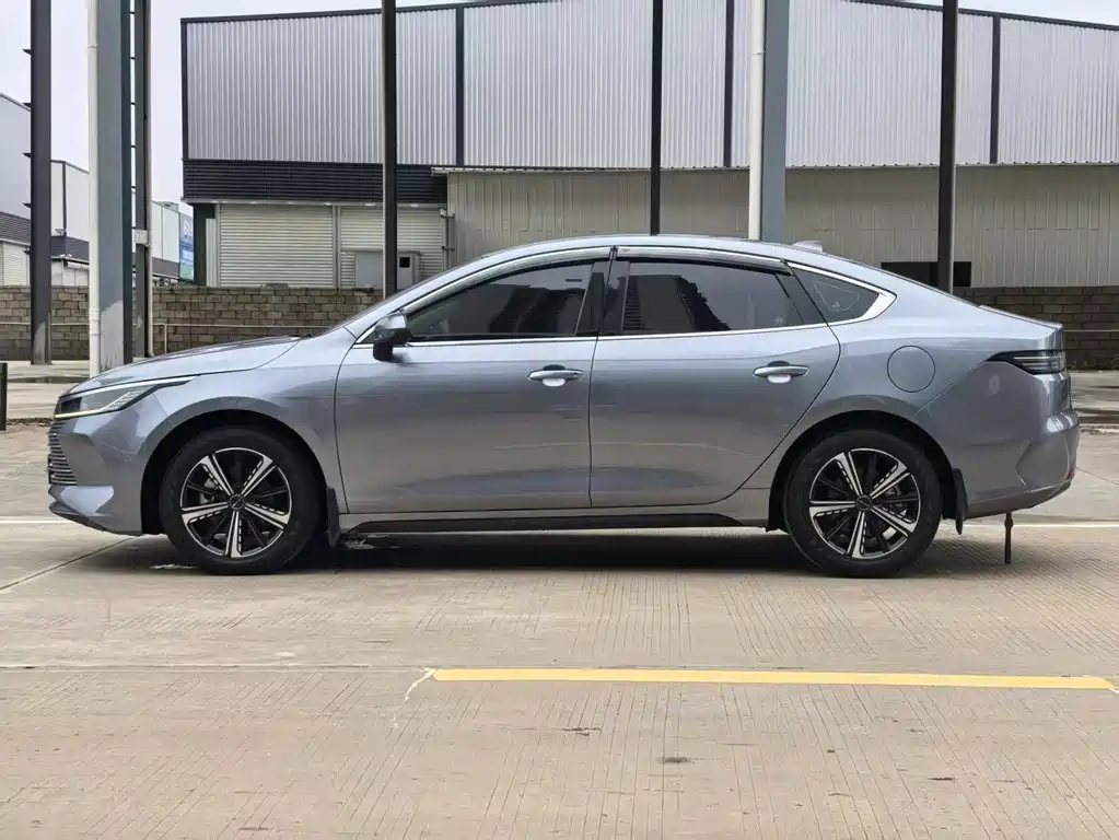Destroyer 05 Glory DM-i 120 KM Luxury