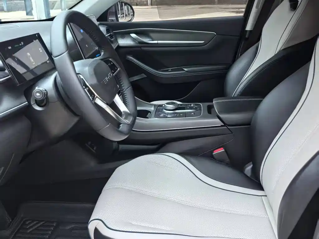 Destroyer 05 Glory DM-i 120 KM Luxury