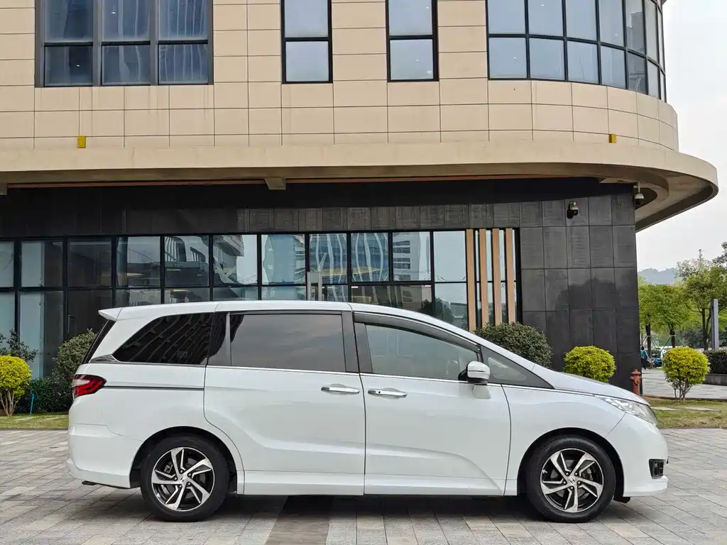 Odyssey 2.4 L Smart Enjoyment