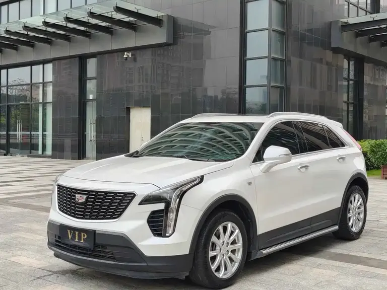 Cadillac XT4 28 T 2 WD Tech