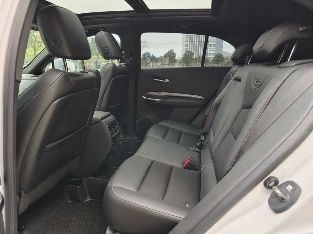 Cadillac XT4 28 T 2 WD Tech