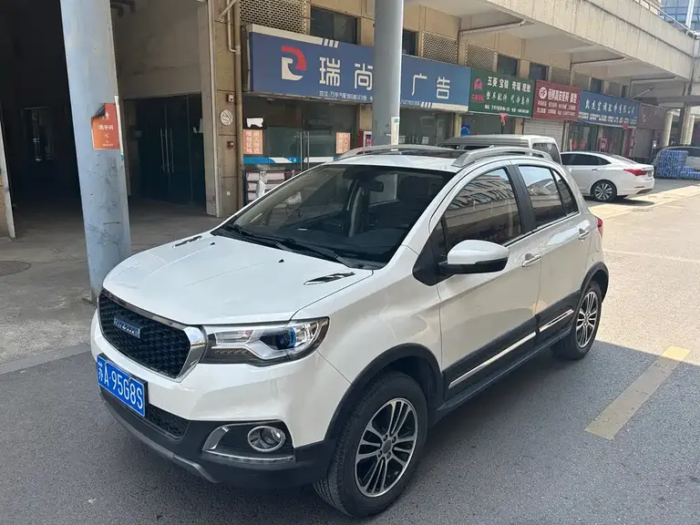 Haval H1 哈弗H1 2016款 改款 蓝标 1.5 L AMT豪华型